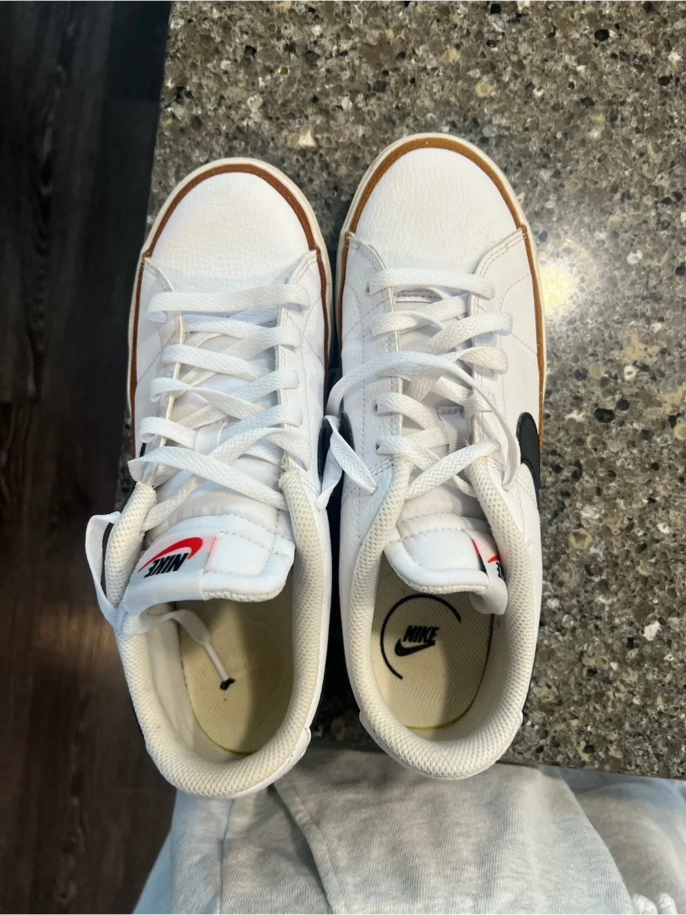 Nike Court Legacy - Men’s 8/Womens 9.5